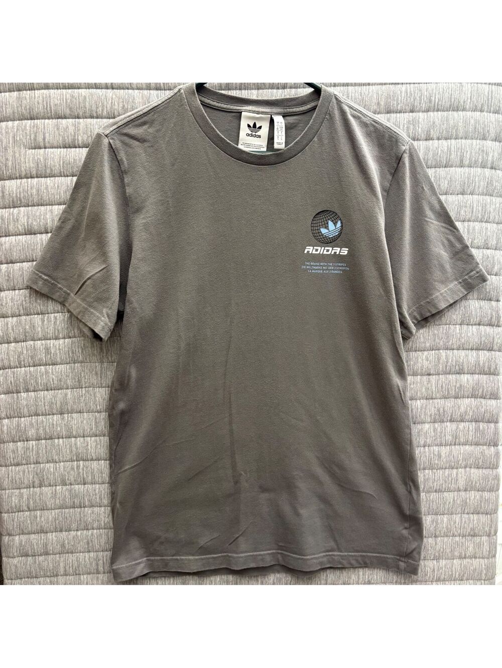 Adidas Originals Gray Graphic T-Shirt Men's Size Small